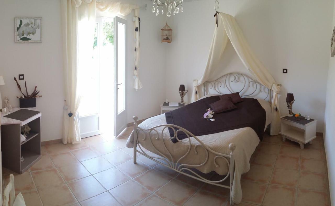 Les Galines Hotel Rians  Luaran gambar