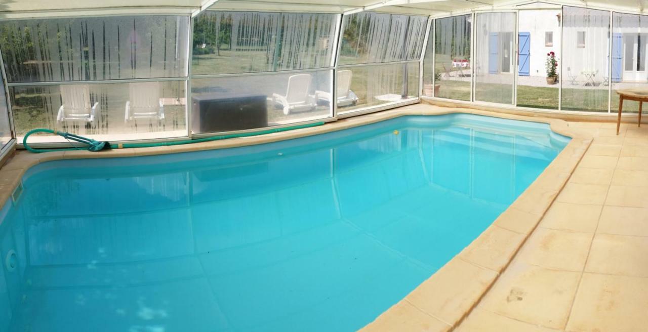 Les Galines Hotel Rians  Luaran gambar