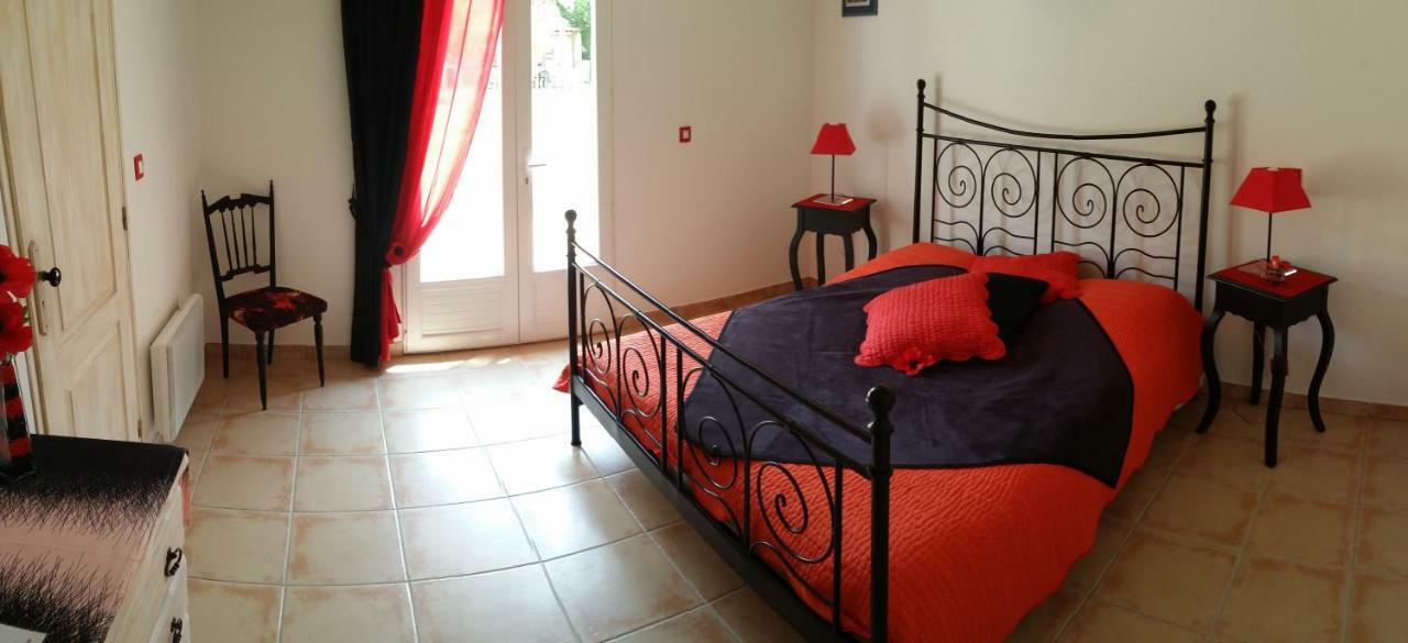 Les Galines Hotel Rians  Luaran gambar